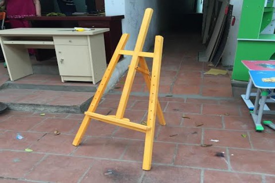 Chân gỗ chữ A dùng cho bảng led huỳnh quang